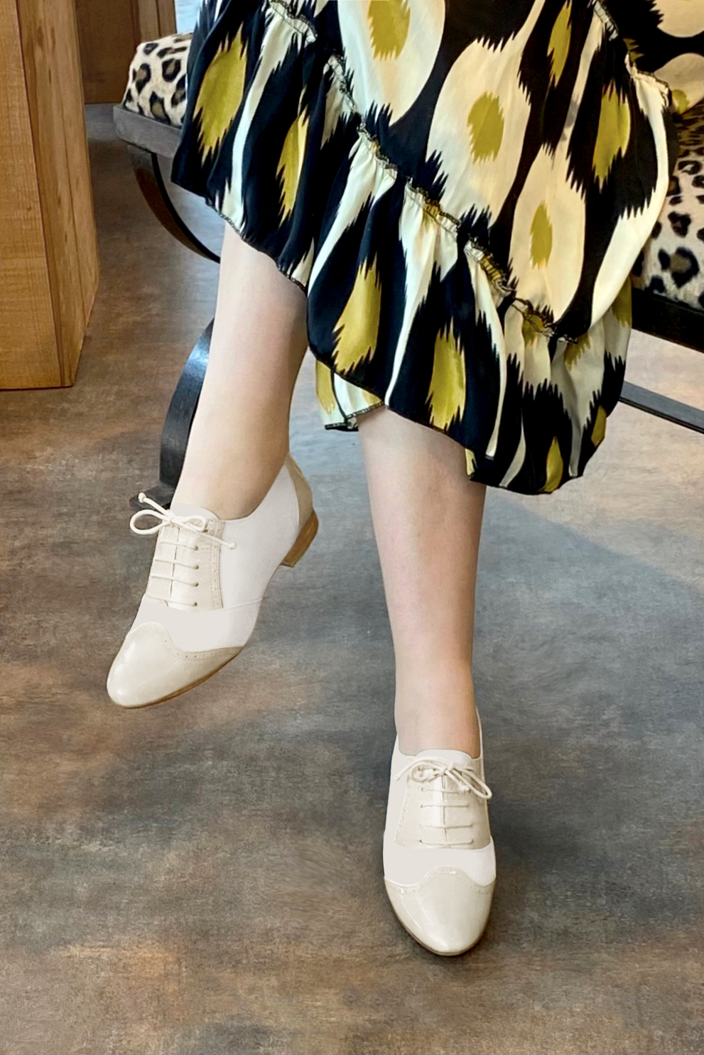 Champagne white women's fashion lace-up shoes.. Worn view - Florence KOOIJMAN